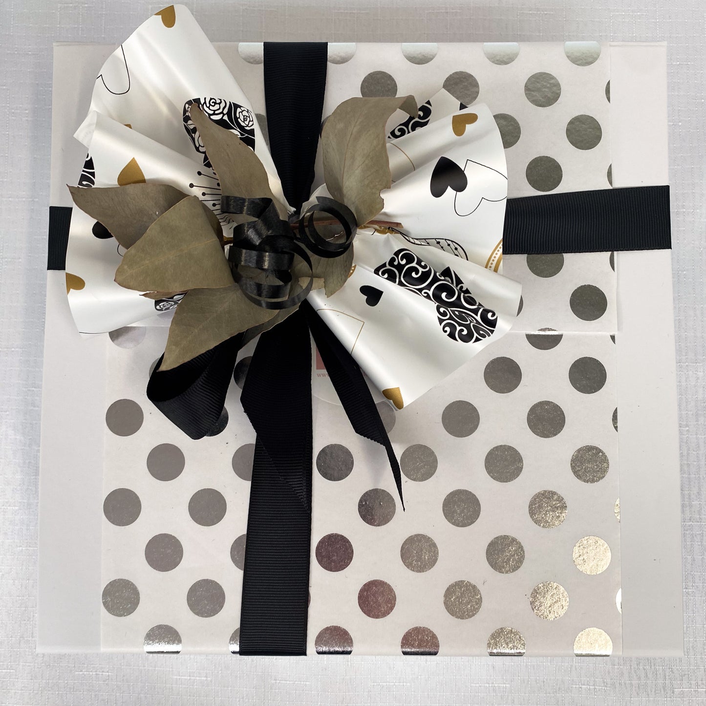 Add a Gift Box/ Hamper and Luxury Wrapping Service