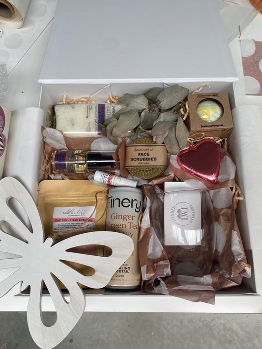 LEBOHEMIANCOLLECTIVE Gift Box for Women, Mom, Boho Nigeria
